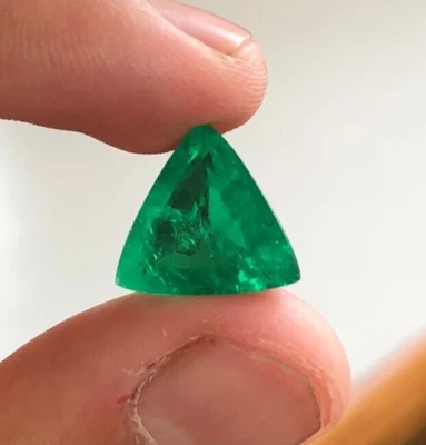 8.00 Cts Green Emerald , Top Quality Faceted Doublet Gemstone - Image 1 of 4