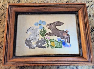Vintage Picture Frame Wood Tone Decorative  4x6” Needle Art Animals - CUTE - Picture 1 of 11