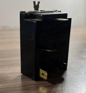 GE TROCKNER TEMPERATURSCHALTER WE4M407 572D437P014 - Bild 1 von 7