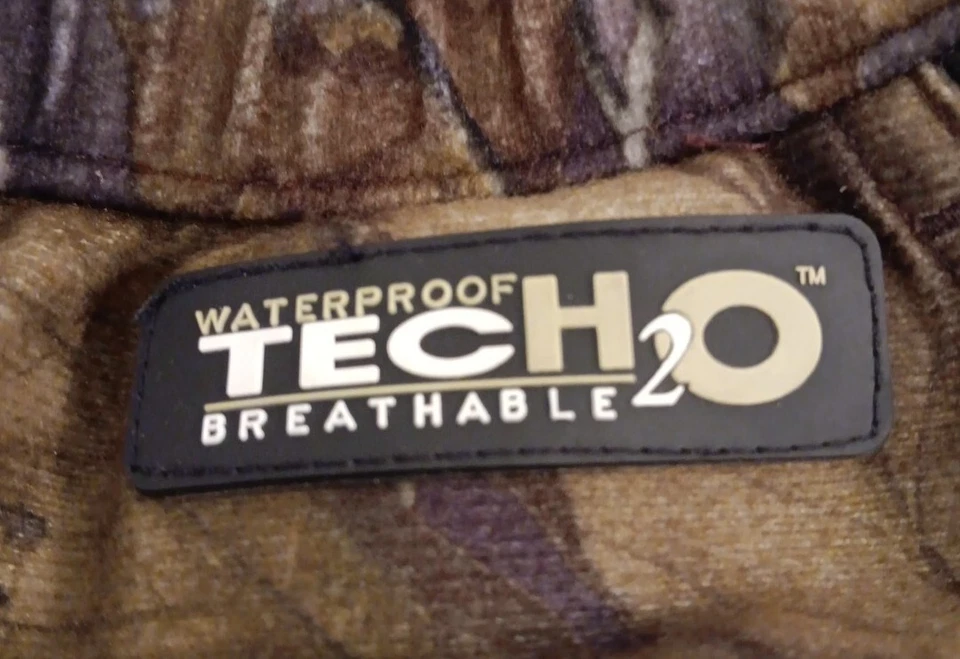 Gander Mountain Guide Series TecH20 Boys Hunting Pants Sze LGE Realtree Hardwood - Image 1 of 4