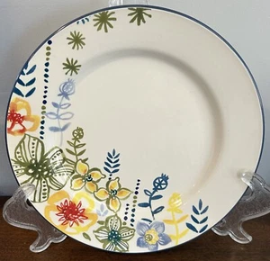 GOODWIN GARDEN PLATE BY TARGET HOME. 10 1/2" DINNER PLATE FLORAL DESIGN IN EUC. - Picture 1 of 5