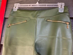 Belle by Kim Gravel Faux Leather Ponte Pants with Hip Zippers Green size 8 NWOT - Picture 1 of 7