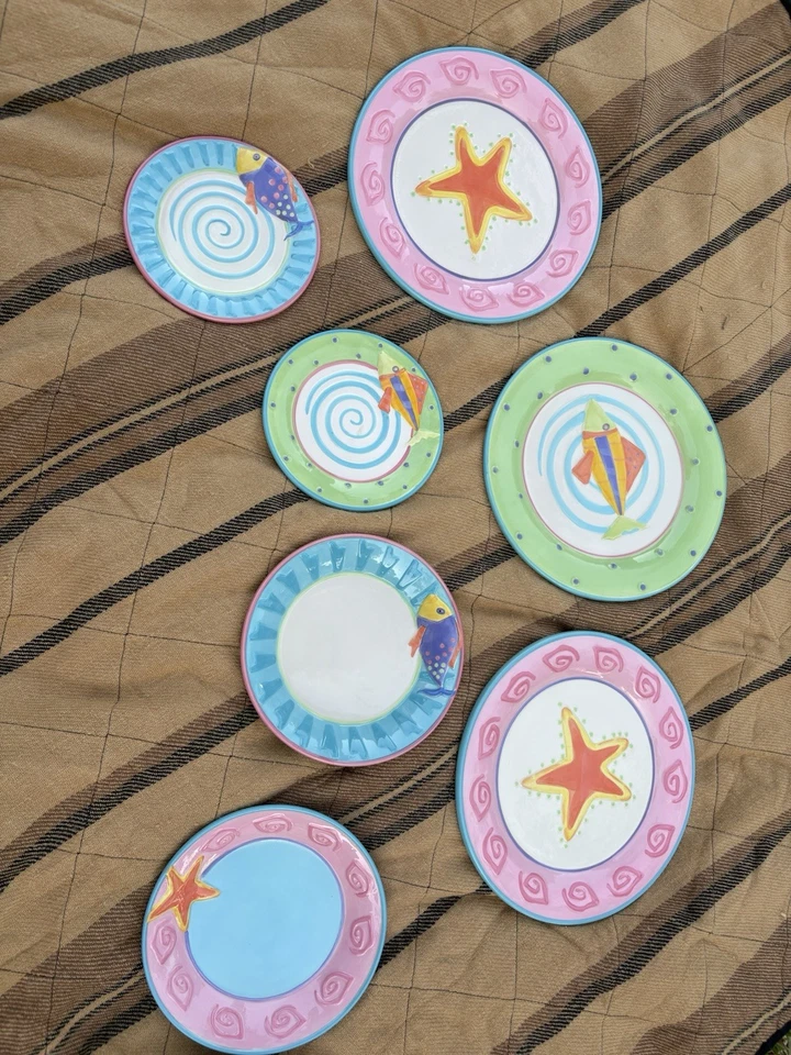 Juego de 7 auténticos platos de cerámica de pescado y estrellas de mar Bella Casa de Ganz Foto 1 de 4