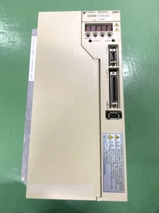 YASKAWA SGDM-50ADA SERVO DRIVE 5.0 kW 200V Removed From working machine From JP - Picture 1 of 5