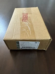 Genuine GM Passenger Side Rearview Mirror Arm Cover 23444131 New - Imagen 1 de 1