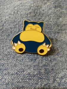 SNORLAX "POKEMON" ENAMEL / LAPEL PIN-COMBINED SHIPPING $4.99 NO PIN LIMIT - Picture 1 of 2