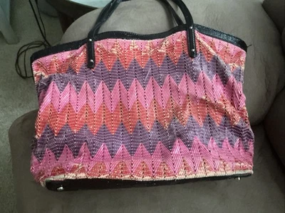 Kate Spade BEVERLY BREEZE МУЛЬТИ РОЗОВЫЙ СПЛЕТЕННЫЙ Treesh фиолетовый патент   - Изображение 1 из 4