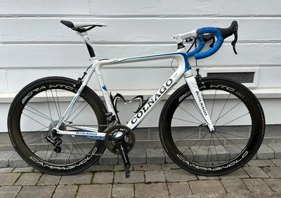 Bicicleta de carretera Colnago M10s 54 inclinada blanca/azul Campagnolo EPS Bora OMC 60 ruedas Foto 1 de 4