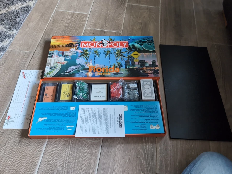 Monopoly Board Game Florida Edition Family Strategy 1998 Complete - Image 1 of 4