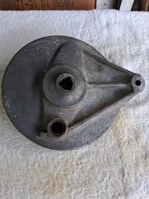 HONDA CB400F SUPERSPORT - REAR DRUM BRAKE PLATE - Image 1 of 2