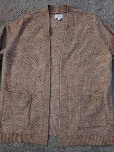 Croft & Barrow Women's The Classic Cardigan w/Pockets in Oatmeal Size 2XL - Picture 1 of 14