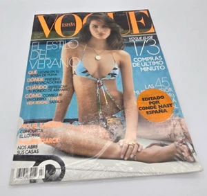 VOGUE Espana Magazine July 2004 ISABELI FONTANA MICHELLE BUSWELL - Picture 1 of 3