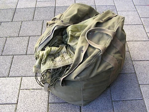 AN OLDER PARACHUTE TO LOVER WITH BAG - Picture 1 of 5