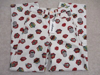 Wrangler Women's Size 26 Barrel 652 High Rise Barrel All Over Print Lips Jeans - Image 1 of 4