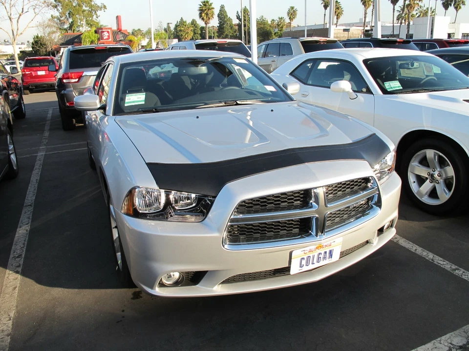 Máscara de sujetador con capucha deportiva Colgan Premium para Dodge Charger R/T 2011-2014, SXT, SE Foto 1 de 1