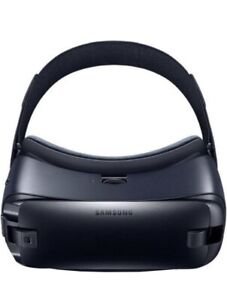 Samsung Gear VR Powered by Oculus SM-R323NBKAXAR Virtual Reality Headset 