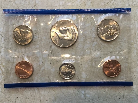 1996 US Mint Uncirculated Coin Set - NO  "W" Dime Cover