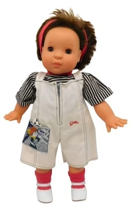 Vintage GOTZ Puppe Timmi? 19" braune Haare in weiß Overall rote Socken Stirnband - Bild 1 von 9