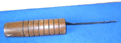 WESTERNFIELD Modelo XNH-560-8A NOBLE 60 12ga ANILLO MADERA GUARDABARROS Y MANILLAR CL6524 Foto 1 de 4