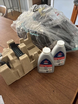 Bissell  2837 Pet Stain Eraser Portable Carpet Cleaner Complete In Box New - Image 1 of 3