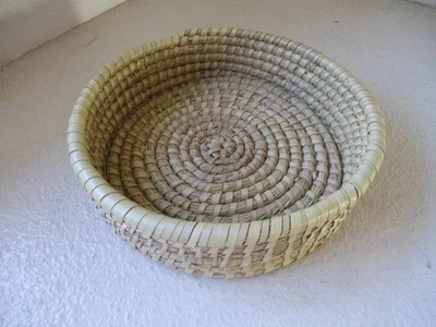 Handmade Hand Woven Round Coil Basket Tray Bowl Natural Sweet Grass Straw Decor - Image 1 of 4