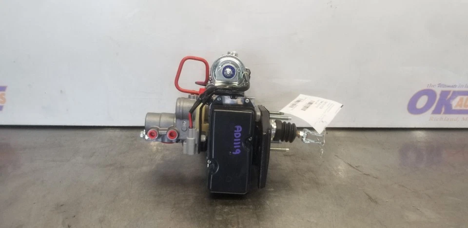 CONJUNTO DE REFUERZO DE FRENO ELÉCTRICO TOYOTA LAND CRUISER LC250 25 Foto 1 de 4