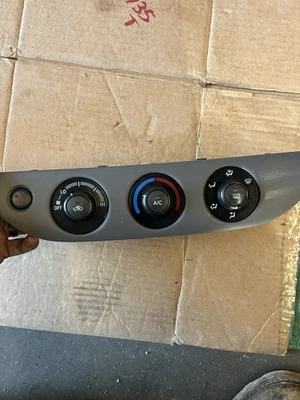 2002-2006 Toyota Camry AC Climate Control Unit Beige/Tan OEM - Image 1 of 4