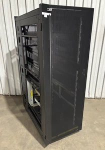 IBM 7014/7015/7017 00P1896 36U Server Rack Cabinet Missing Side Panel - Picture 1 of 14