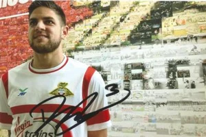 DONCASTER: DANNY ANDREW SIGNED 6x4 PORTRAIT PHOTO+COA - Picture 1 of 1