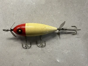 Vintage SOUTH BEND SURF ORENO Wooden Fishing Lure with 3 Treble Hooks Red/White - Picture 1 of 9