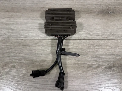 01-04 Suzuki VL800 Intruder Volusia Voltage Regulator Rectifier NR1 - Image 1 of 4