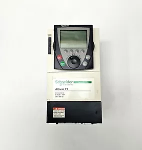 Schneider Altivar 71 ~ Trasmissione a velocità variabile ~ ATV71H075N4S337 & VW3A1101 - Foto 1 di 6