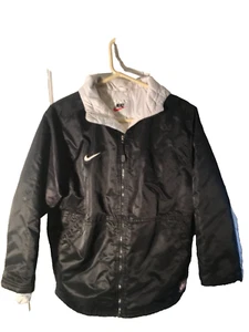 Women's Nike Team Sportswear Synthetic-Fill Hooded Jacket Parka  Black LARGE - Picture 1 of 10