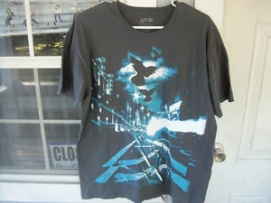 T-SHIRT--MENS OR WOMENS--BLACK BLACK-LARGE--''EAGLES OVER THE CITY'' - Picture 1 of 2