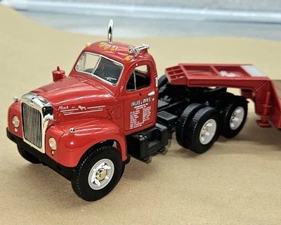 Remolque Dallas & Mavis Mack B61 First Gear 1960 primera marcha tractor y cuello de ganso  Foto 1 de 4