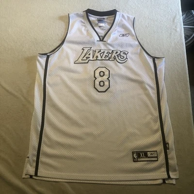 Camiseta deportiva de la NBA Kobe Bryant #8 vintage de Los Angeles Lakers blanca/negra RARA Foto 1 de 4