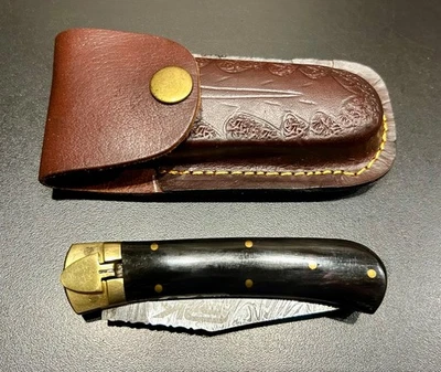 Navaja de bolsillo estilo cazador hoja de Damasco Foto 1 de 4