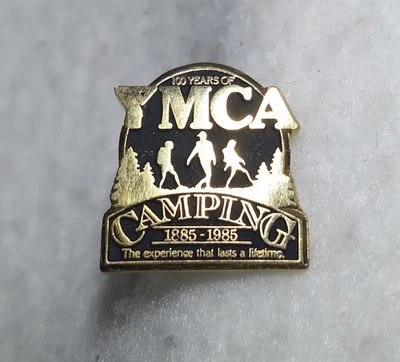 Prendedor de solapa vintage 100 años de YMCA CAMPING 1885-1985 experiencia de por vida 1/2"L Foto 1 de 4