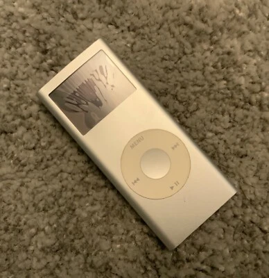 Apple iPod Nano 2nd Generation 2GB Silver ref.A1 - Image 1 of 3