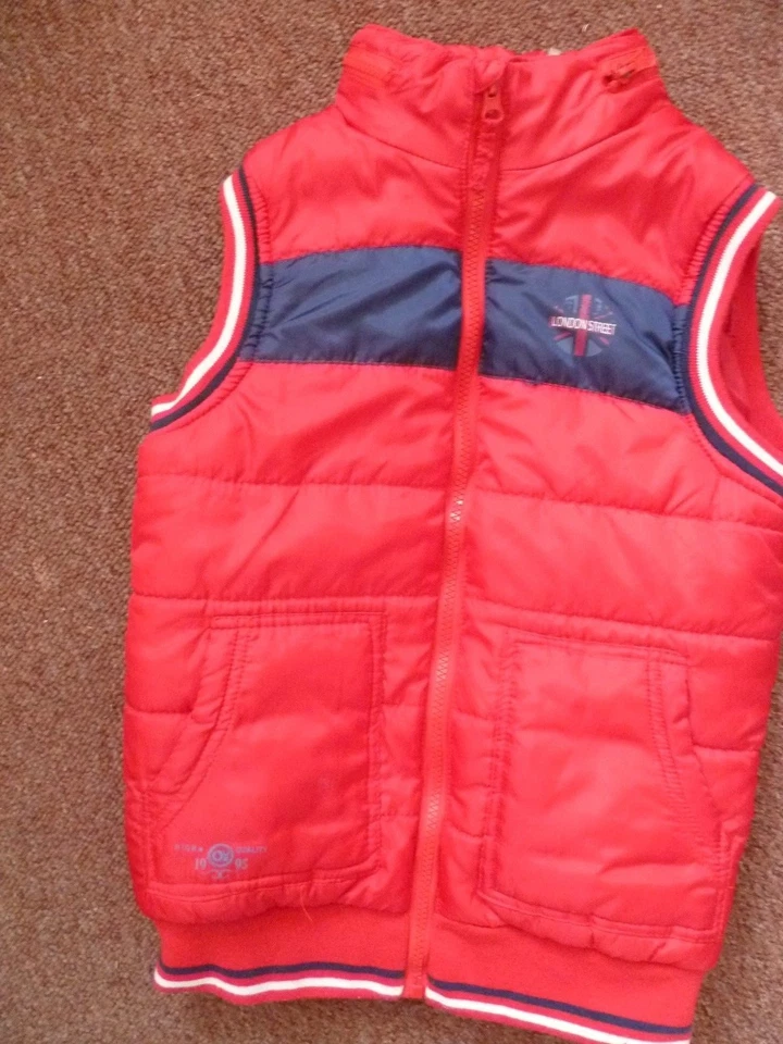 GILET ORCHESTRA MATELASSE ROUGE 10 ANS ski TBE - Photo 1/1