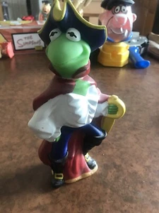 KERMIT THE FROG BUBBLE BATH Vintage Pirate Costume 9" Figure EMPTY CONTAINER - Picture 1 of 2