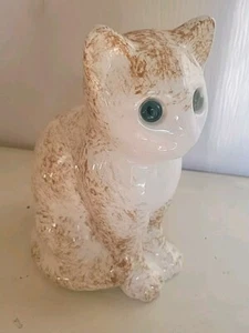 Vintage ELPA Alcobaca Ceramic White Cat Tan Seated Cat Portugal Blue Green Eyes - Picture 1 of 10