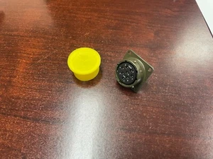 Amphenol MS3112E16-8S Circular MIL Spec Connector Receptacle 8 Position - Picture 1 of 3