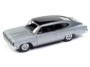 Auto World 1965 New Casting AMC Rambler Marlin SILVER 1:64 Diecast Car AWSP157