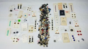 Vintage Buttons Mixed Lot ~ Cards & Loose ~ Mostly Plastic ~ Various Colors - Picture 1 of 12