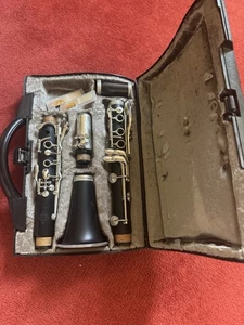 Buffet Crampon Clarinet Model B12 with Hard Case and Accessories - Picture 1 of 3