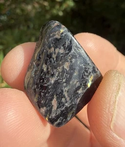 Nuummit Stein, polierter Nuummit, Grönland, Reiki, Energiearbeit, 10,38 Gramm - Bild 1 von 11