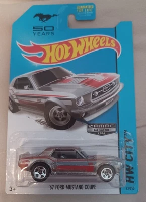 Ford Mustang 2014 50th '67 Hot Wheels cupé Foto 1 de 4