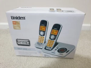 Uniden DECT 2035 + 1 Digital Wireless Home Phone Pair Answering Machine - Picture 1 of 10