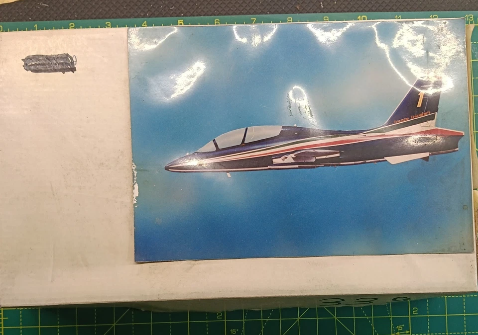 Aermacchi MB 339 PAN    1/48 PD Model - Immagine 1 di 4